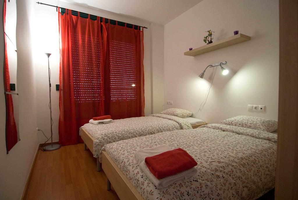 Diagonal Residence Apartments Барселона Стая снимка