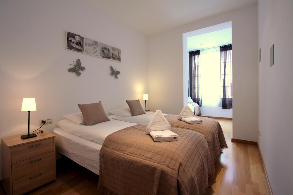 Diagonal Residence Apartments Барселона Стая снимка
