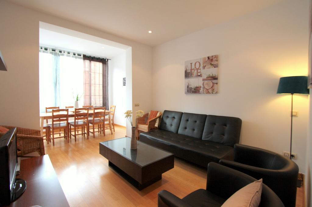 Diagonal Residence Apartments Барселона Стая снимка