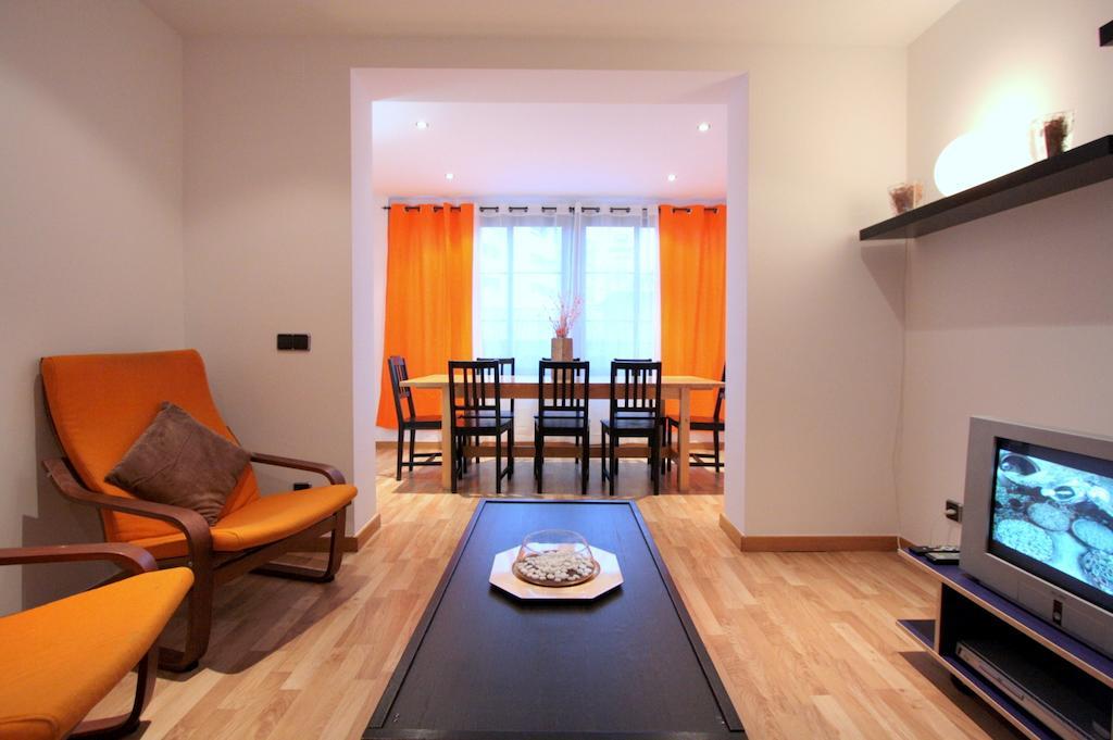 Diagonal Residence Apartments Барселона Стая снимка